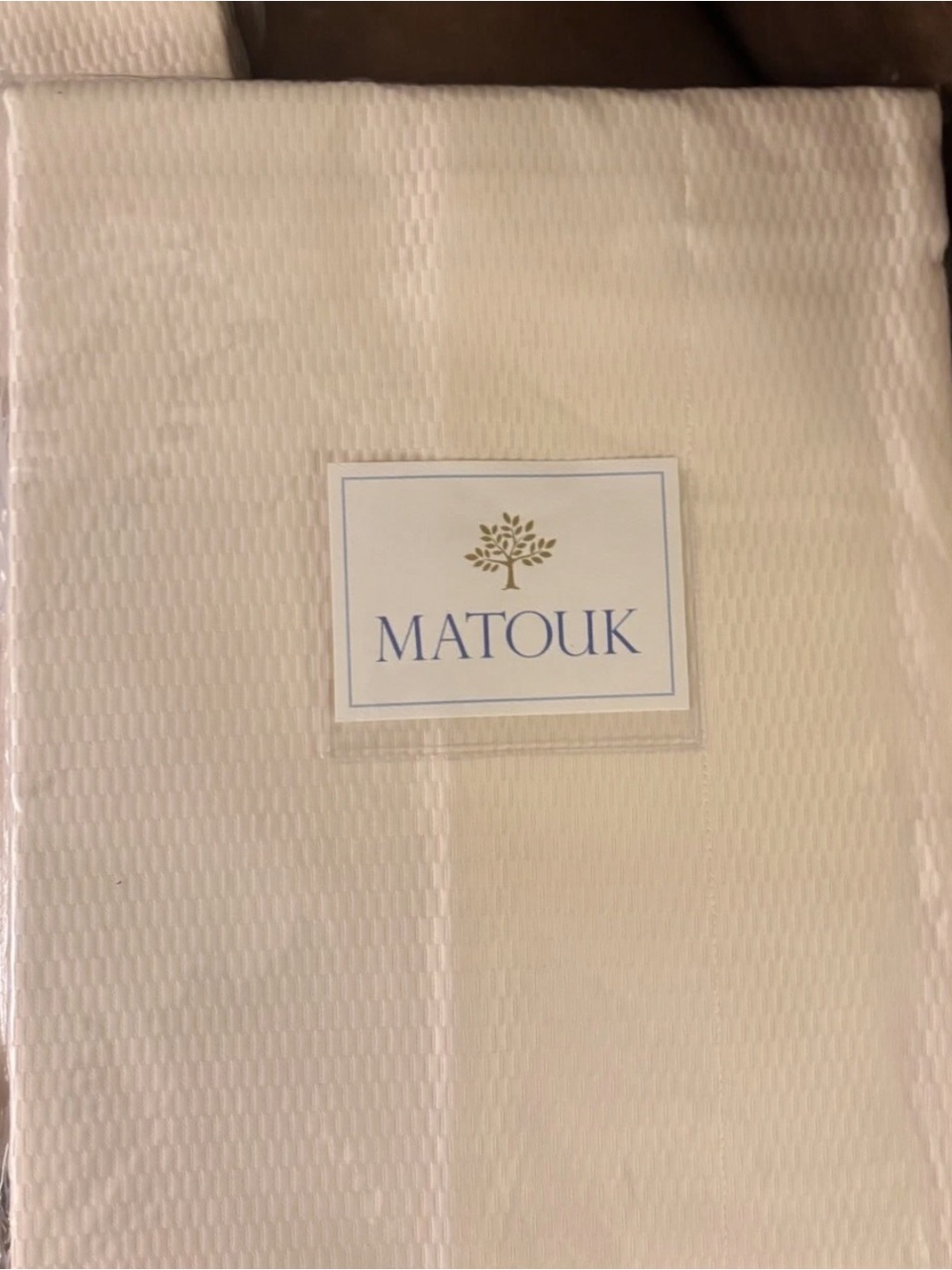 Set of 3 Matouk Standard shams geometric pattern pique fabric in Ivory Barcelona - Picture 3 of 4
